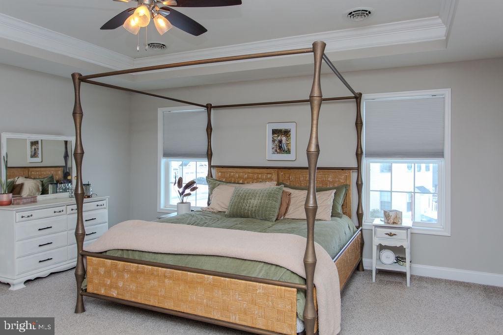 VILLAGE GREEN - Residential