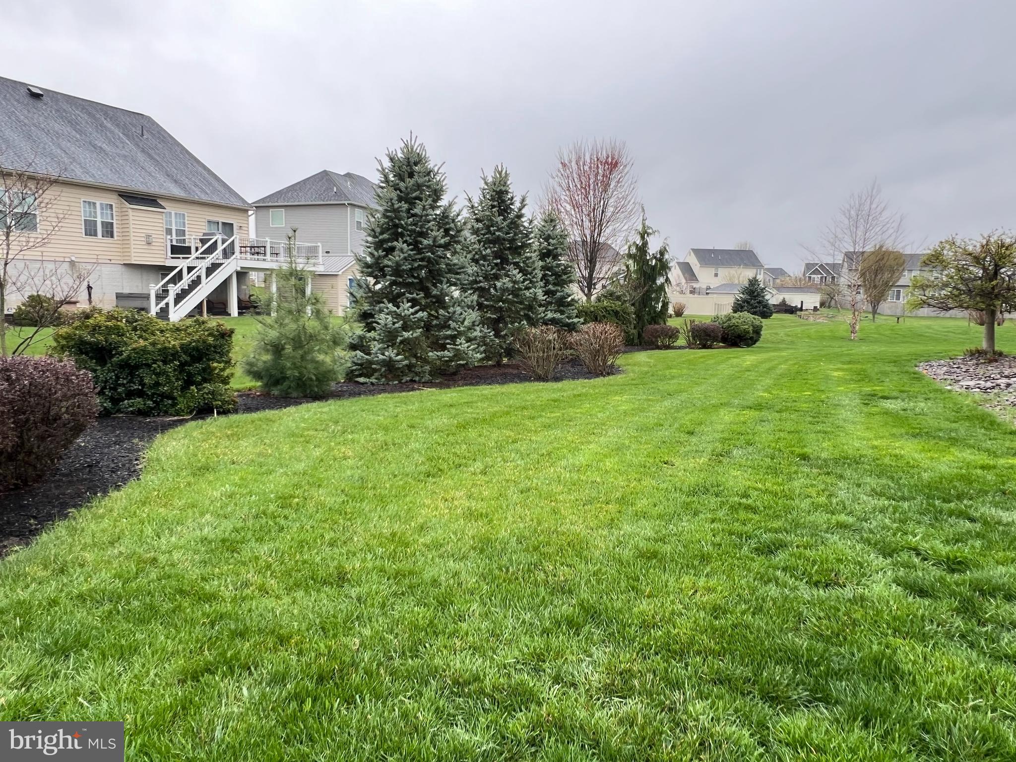 VILLAGE GREEN - Residential