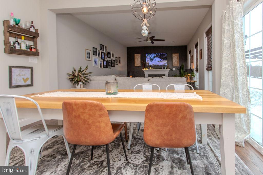 VILLAGE GREEN - Residential