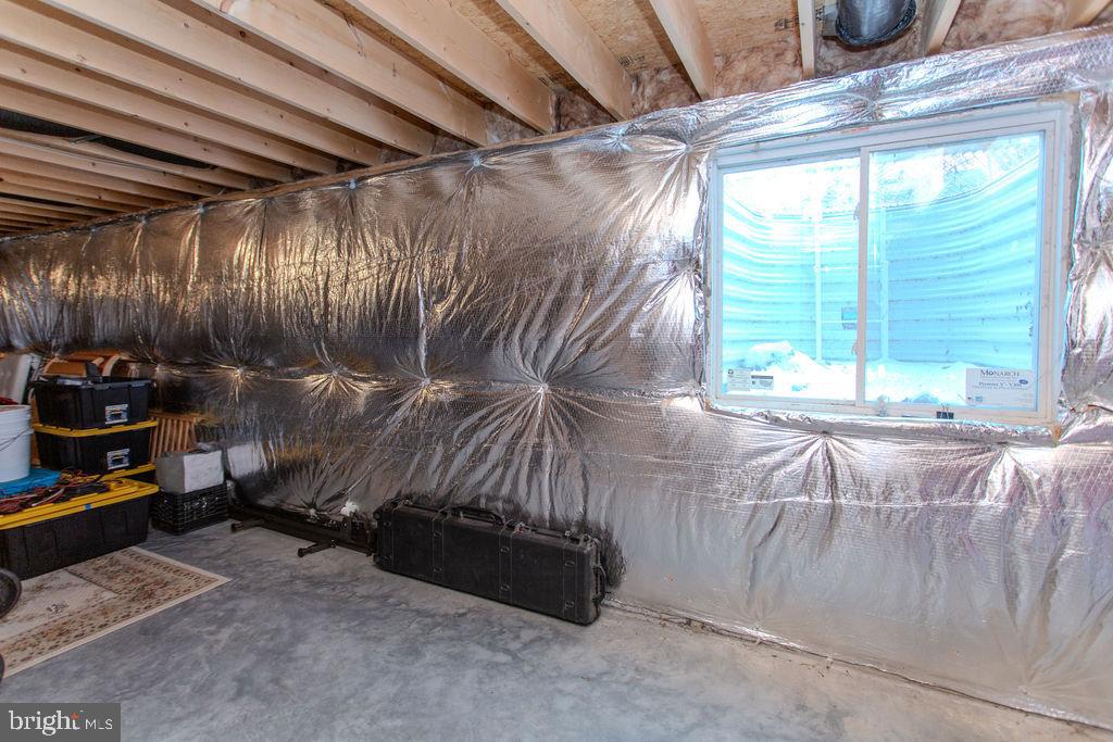 VILLAGE GREEN - Residential