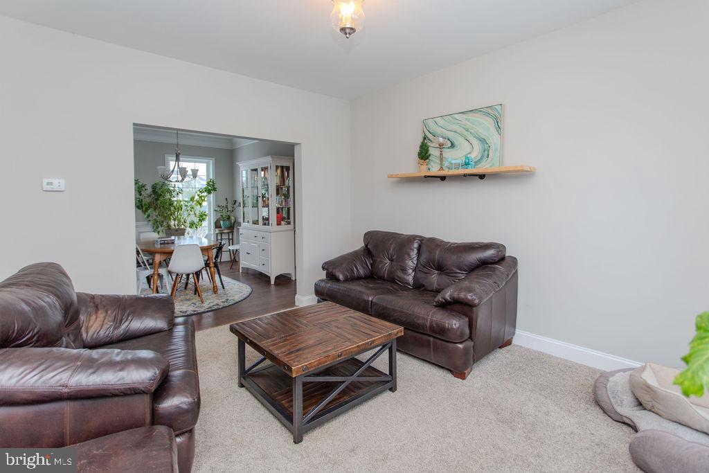 VILLAGE GREEN - Residential