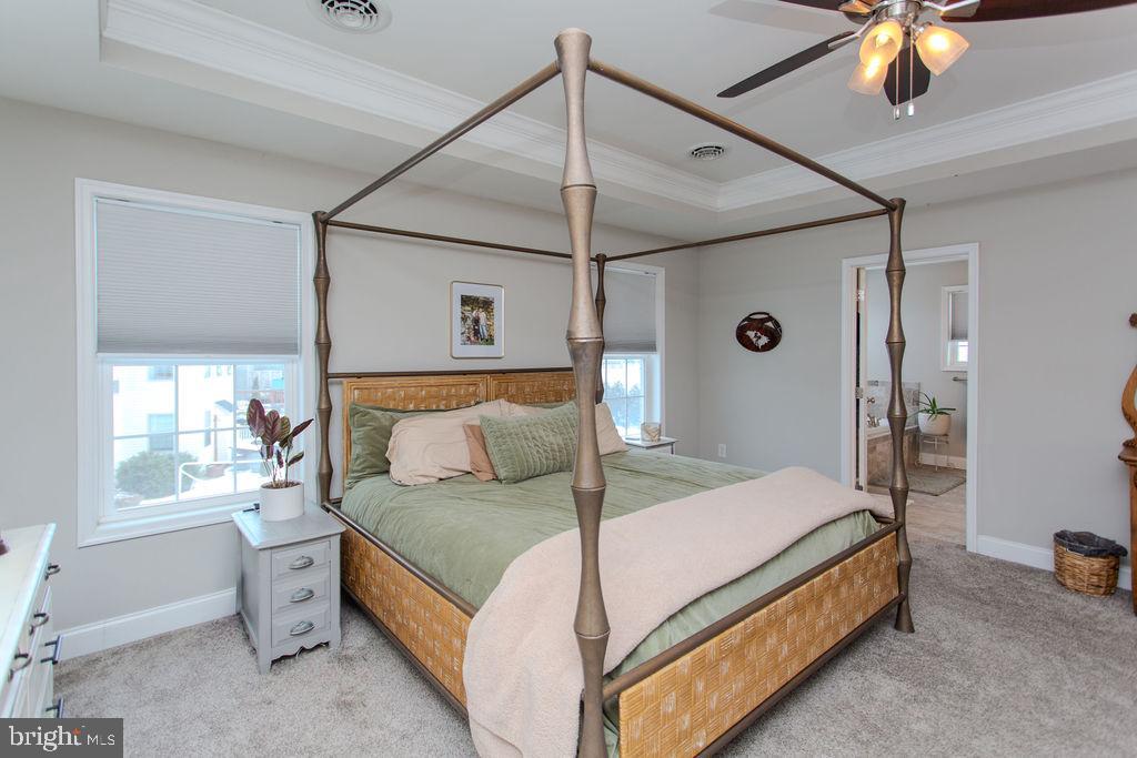 VILLAGE GREEN - Residential