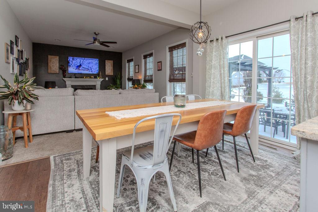 VILLAGE GREEN - Residential