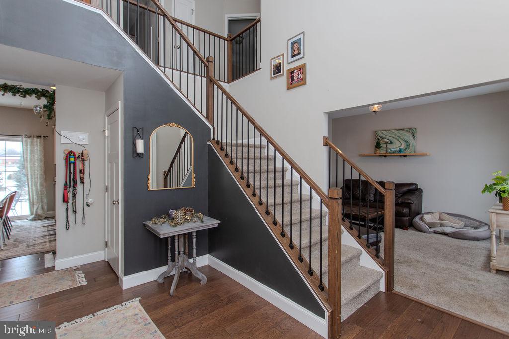 VILLAGE GREEN - Residential