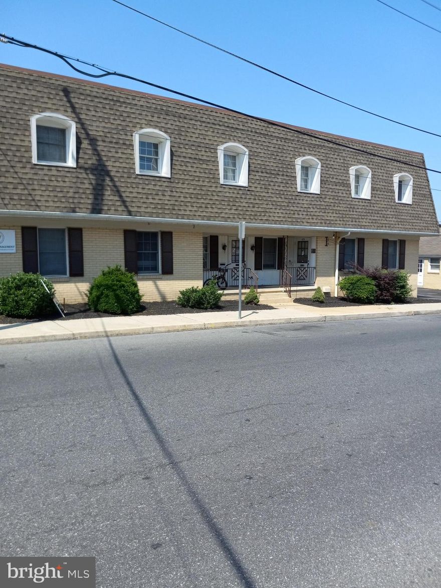 576 SF of office space with 4 rooms, reception and waiting area and restroom. $720 per month net.