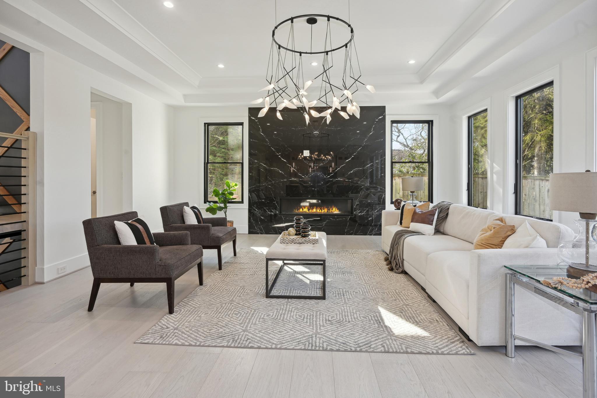 RUCKERS LANGLEY - Residential