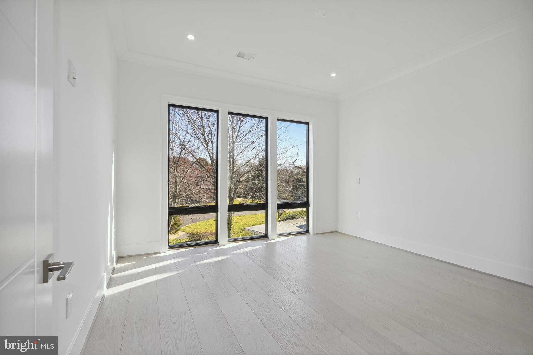 RUCKERS LANGLEY - Residential