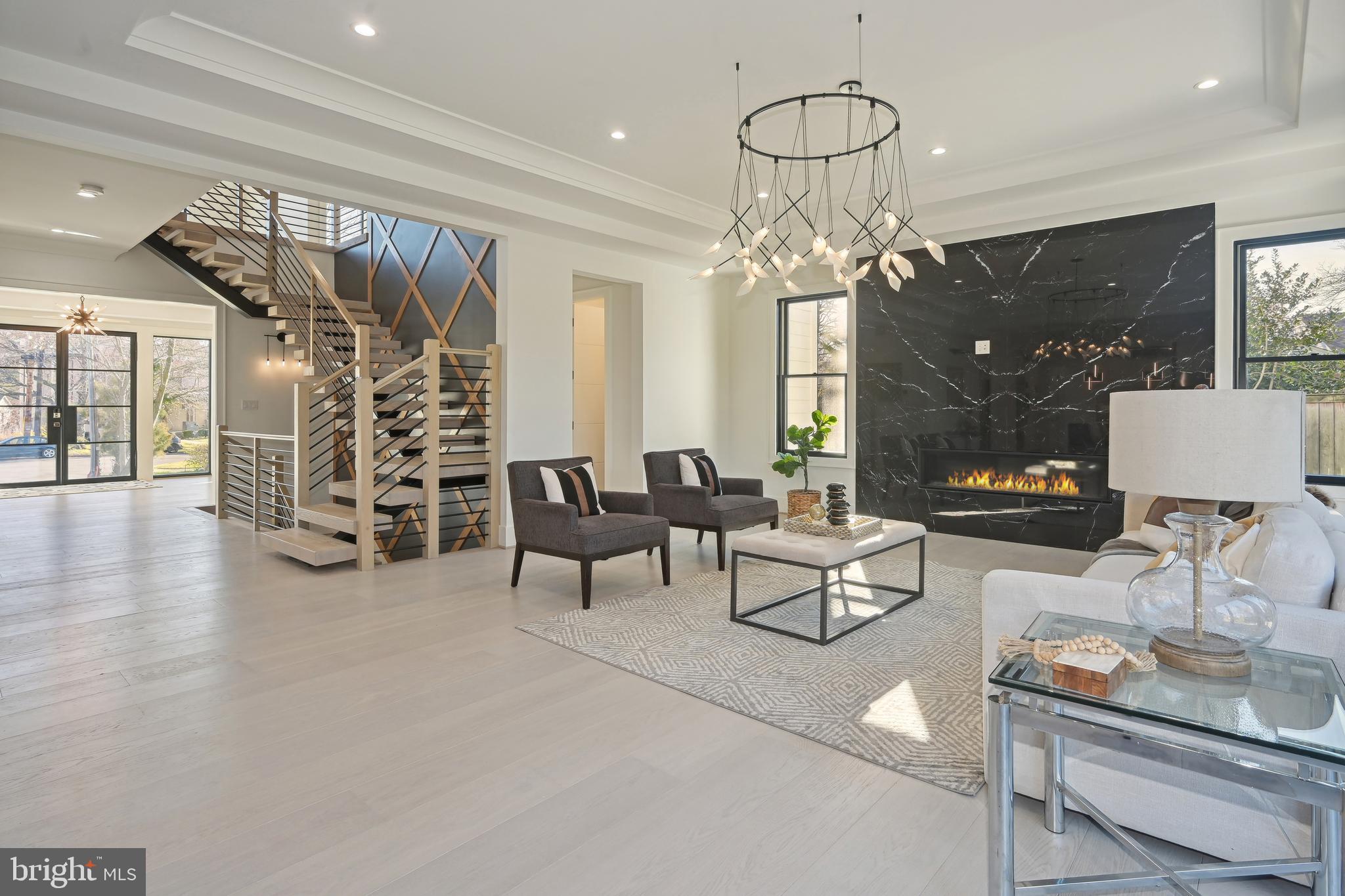 RUCKERS LANGLEY - Residential