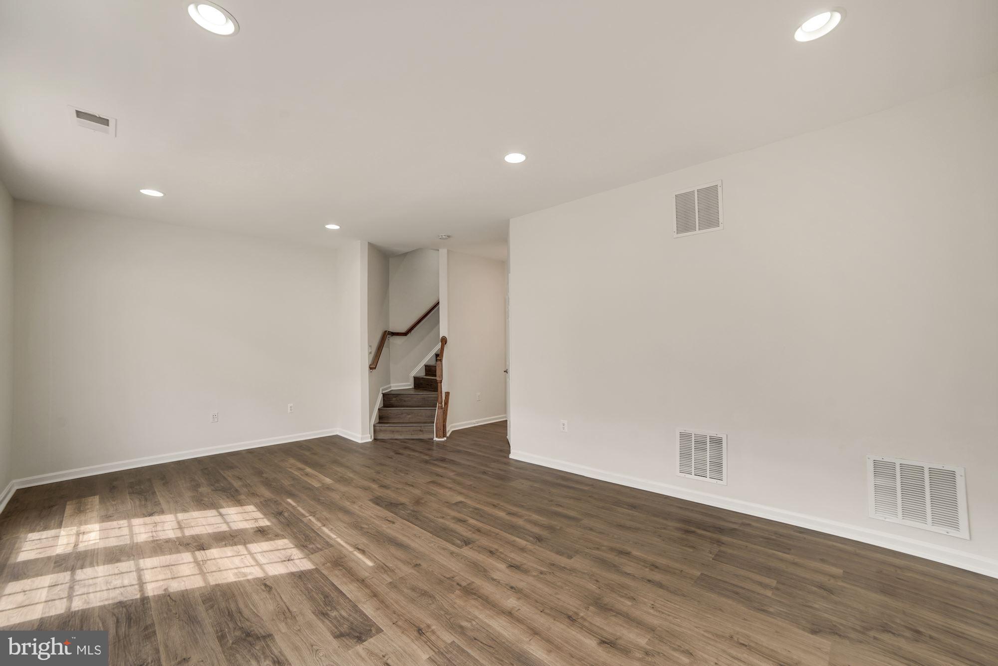 SULLY MANOR - Residential