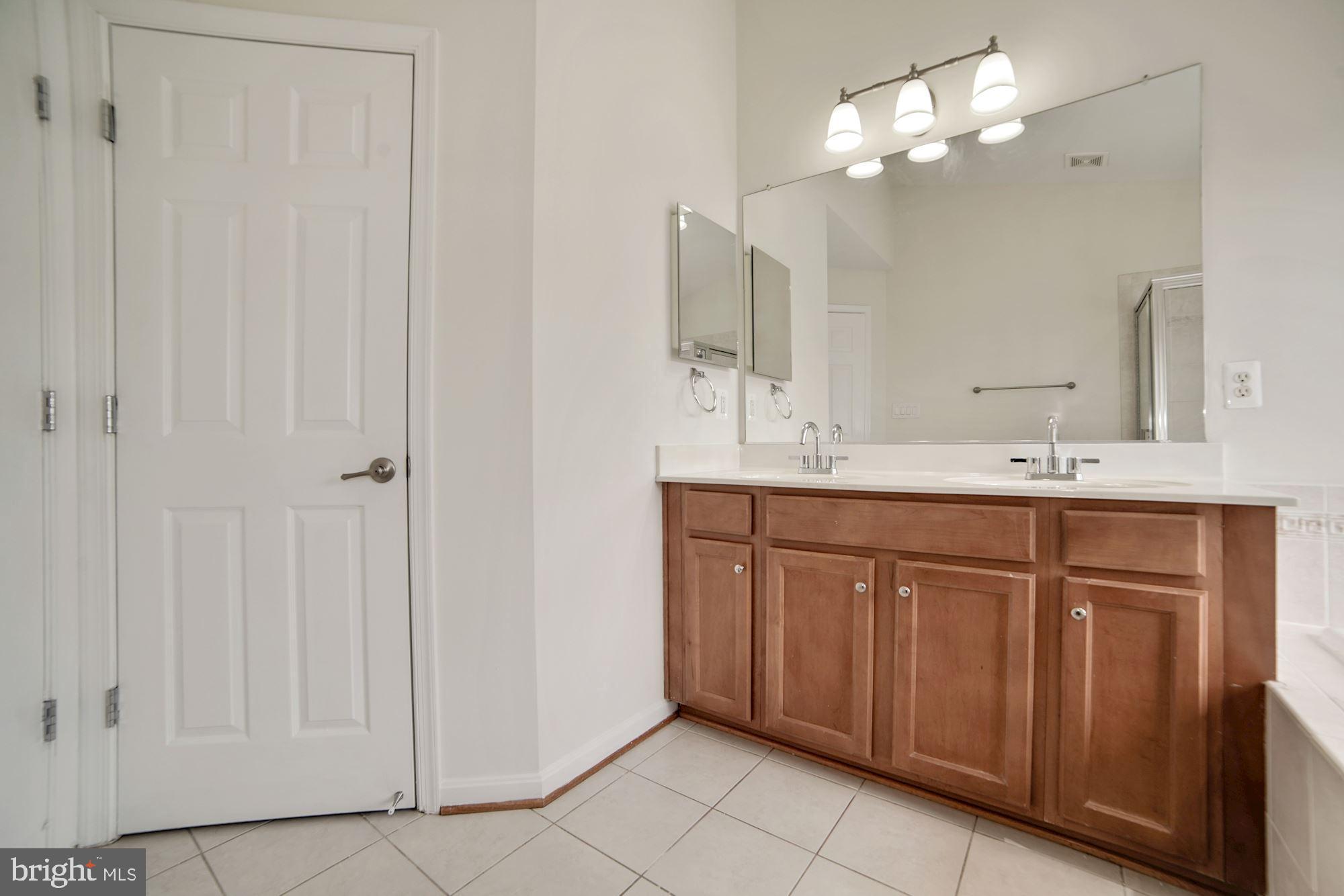 SULLY MANOR - Residential