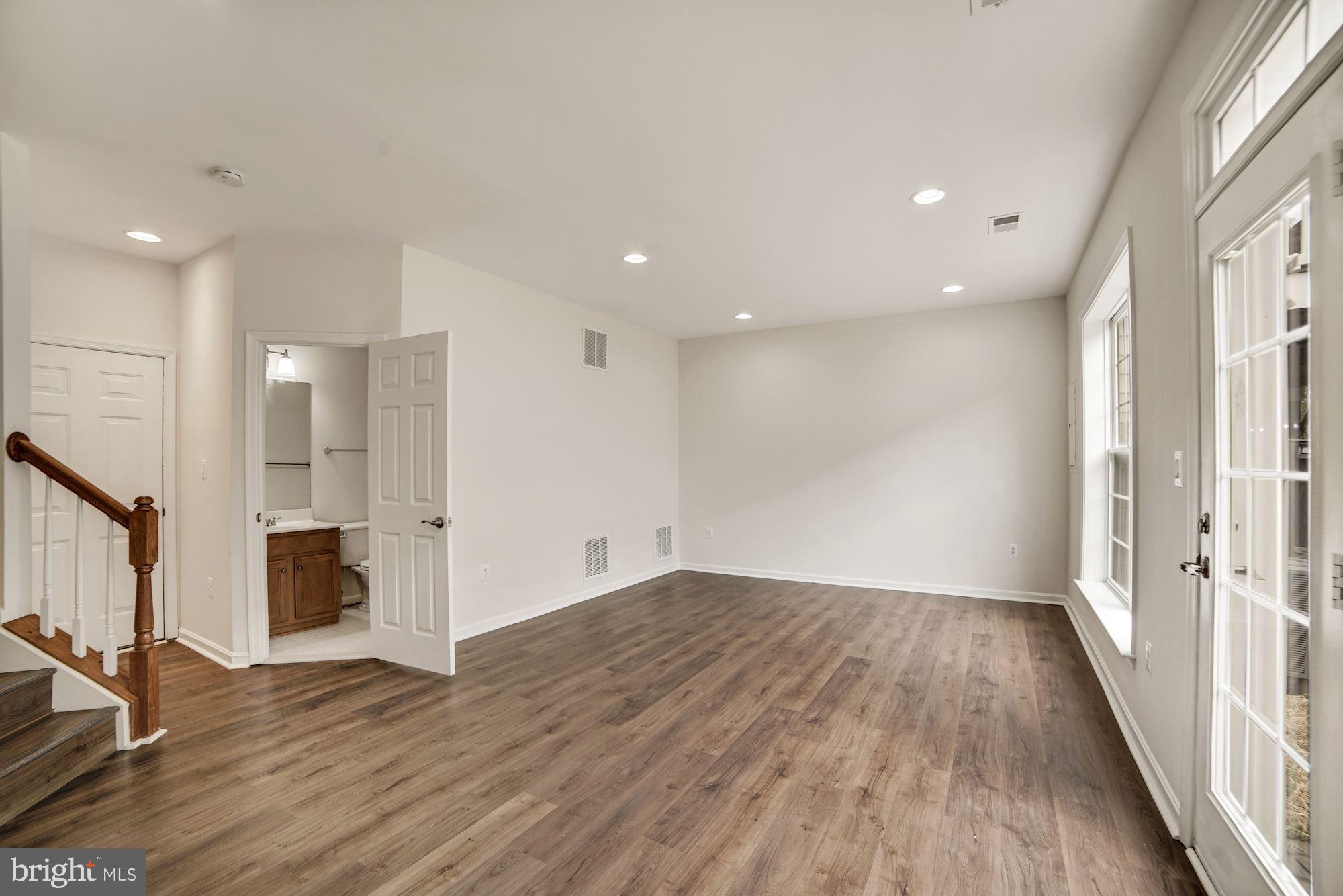 SULLY MANOR - Residential