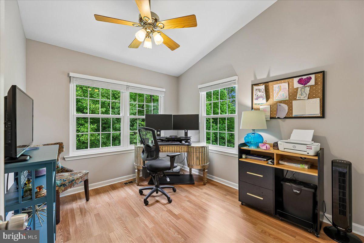 MONTCLAIR WATERS EDGE - Residential