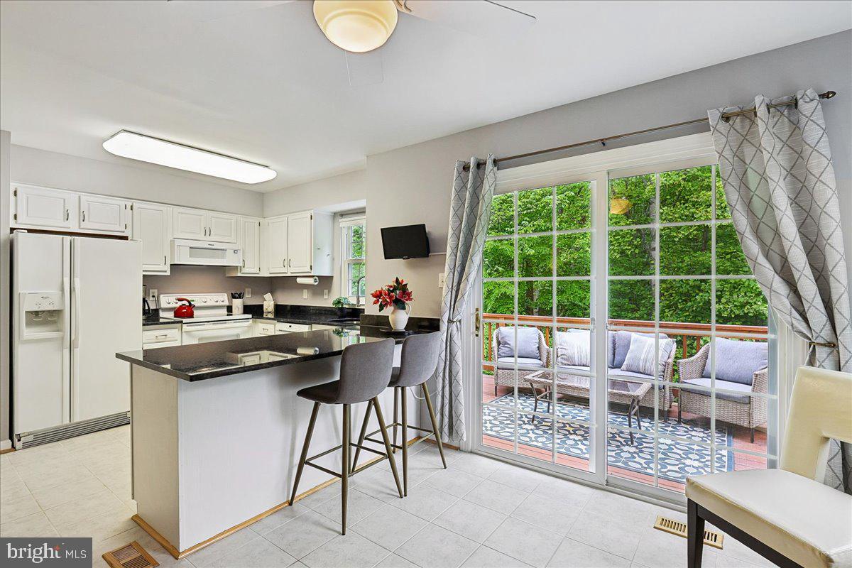 MONTCLAIR WATERS EDGE - Residential