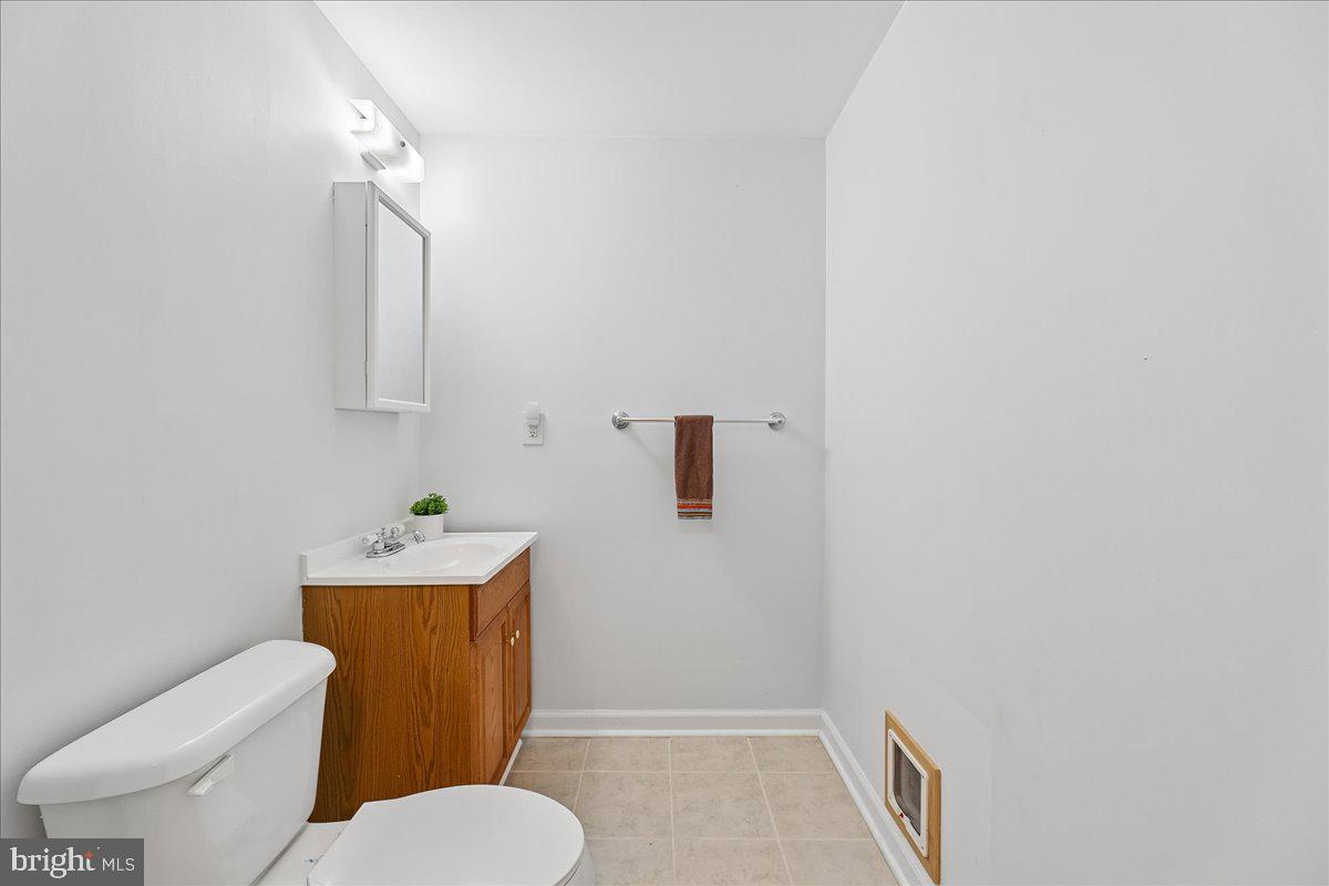 MONTCLAIR WATERS EDGE - Residential