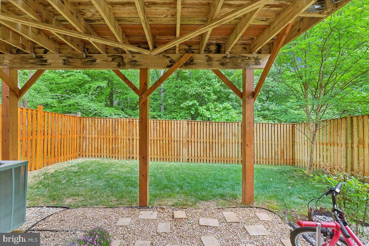MONTCLAIR WATERS EDGE - Residential