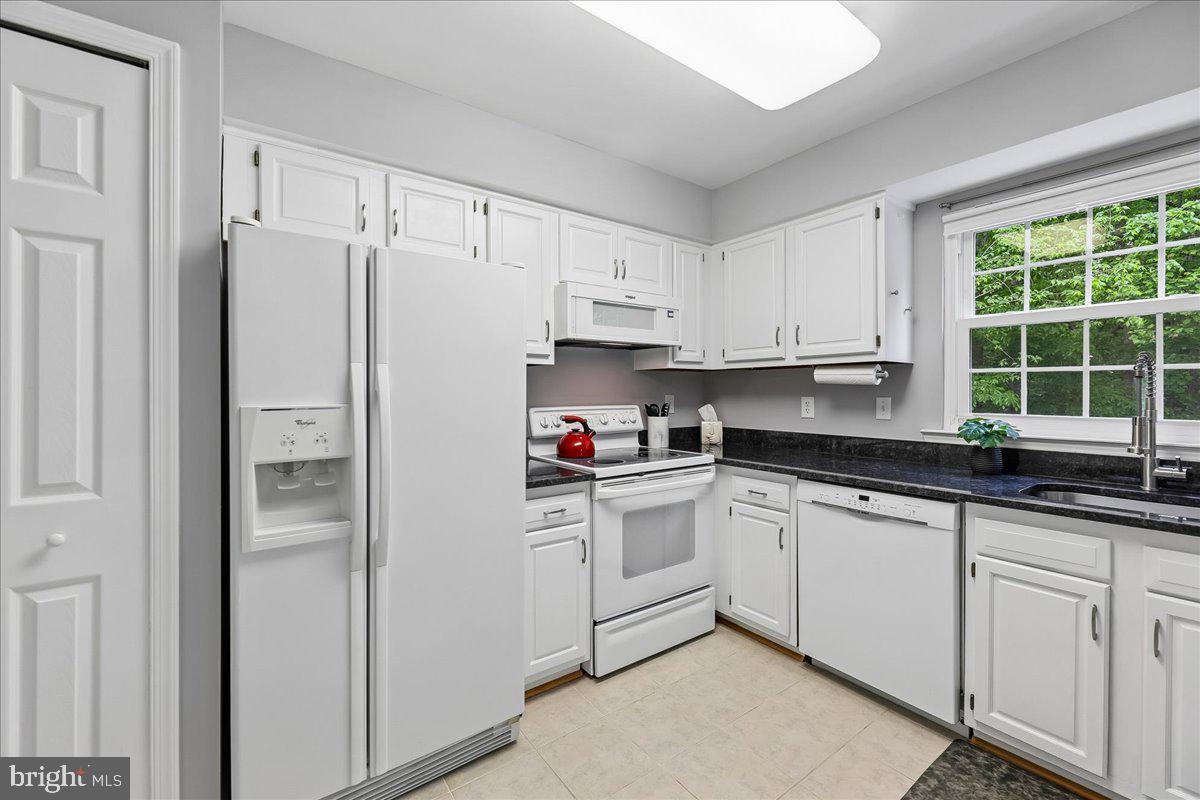 MONTCLAIR WATERS EDGE - Residential