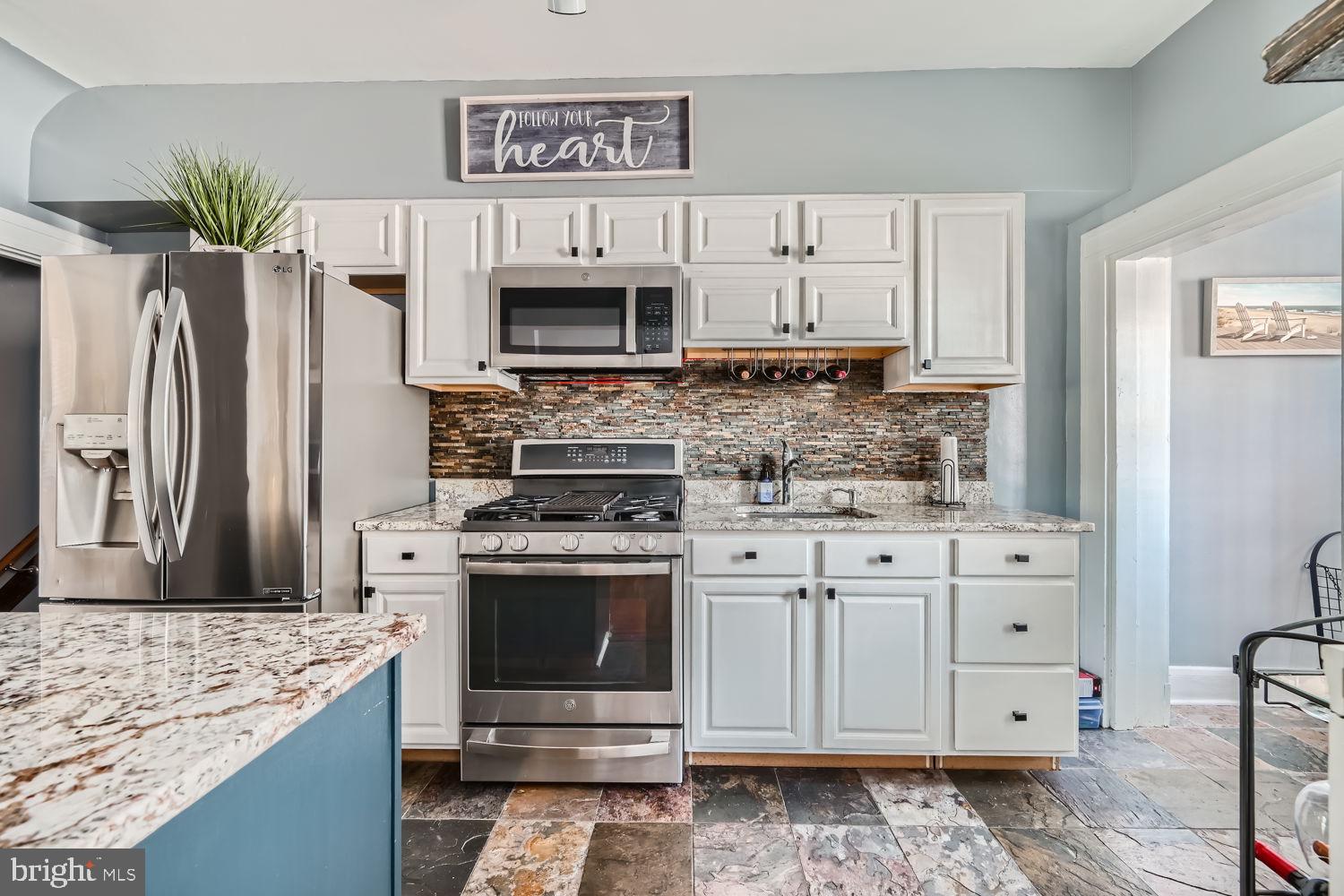 HOES HEIGHTS - Residential