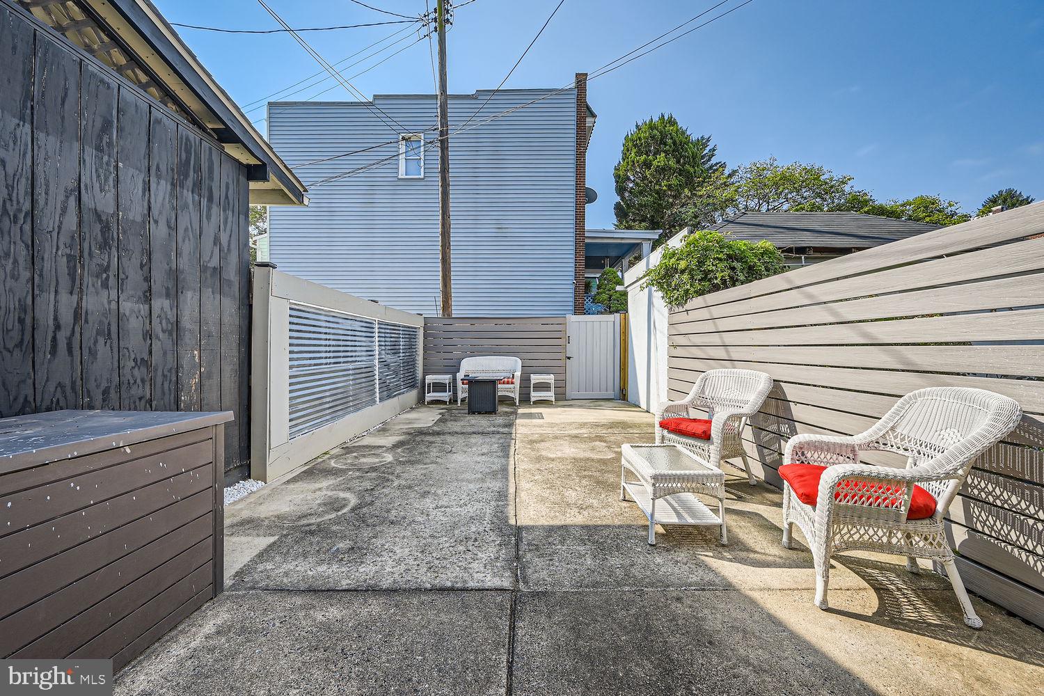 HOES HEIGHTS - Residential