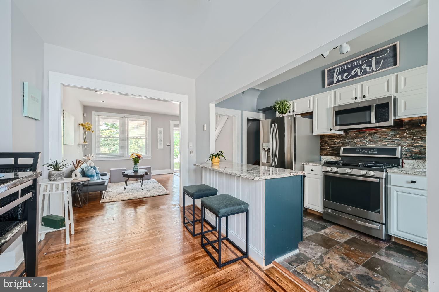 HOES HEIGHTS - Residential