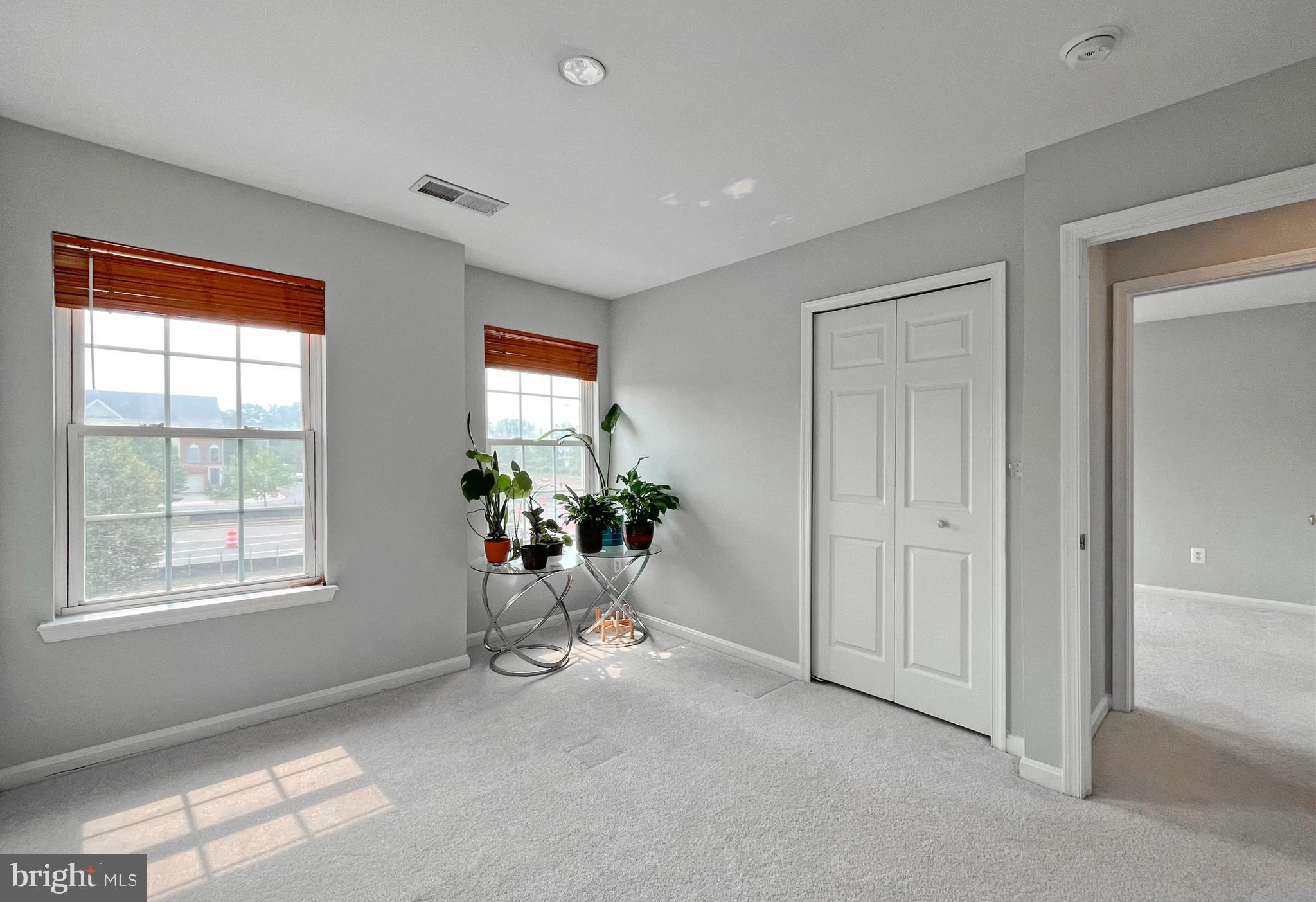 INDEPENDENCE - Residential