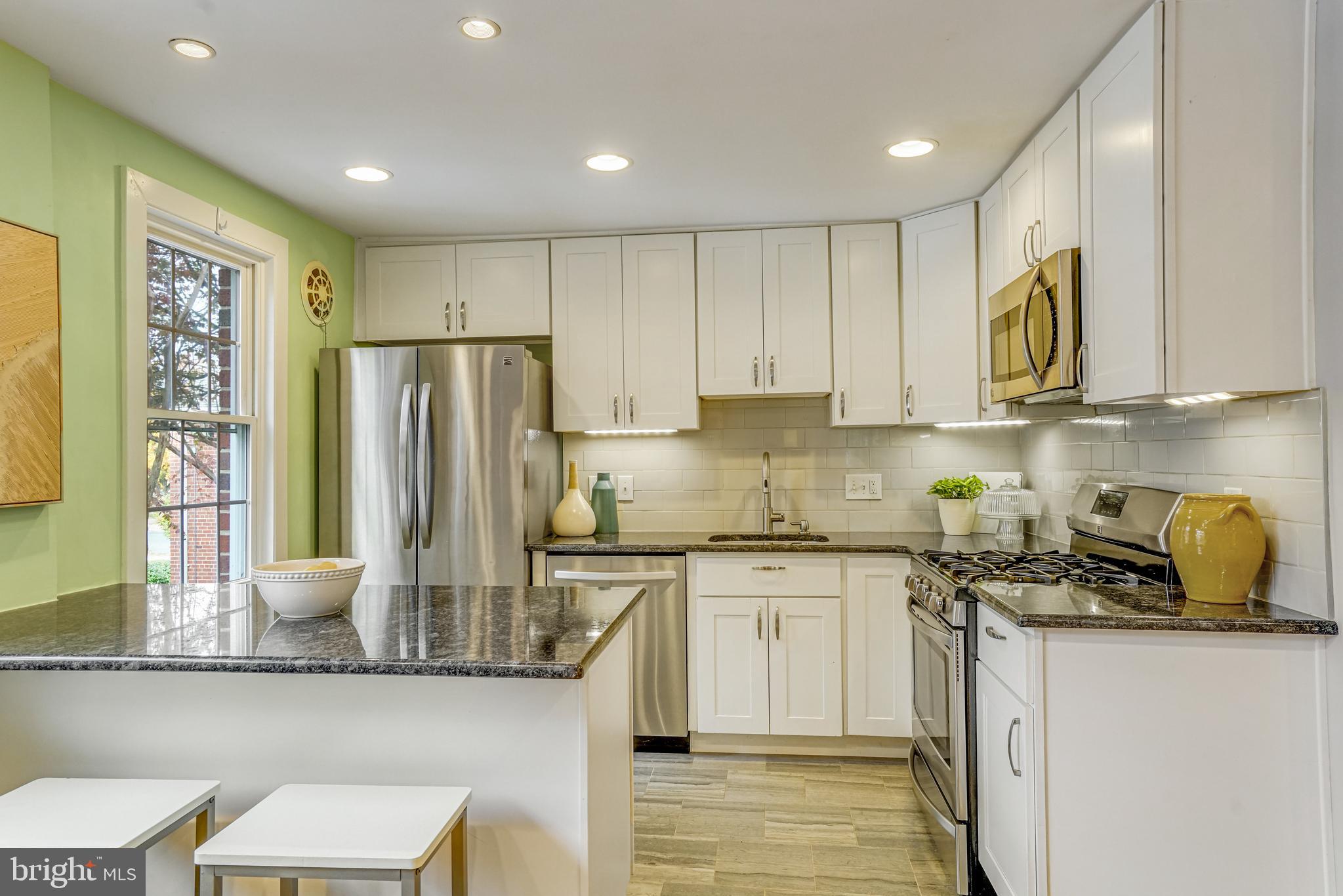 BELLE VIEW CONDOMINIUMS - Residential