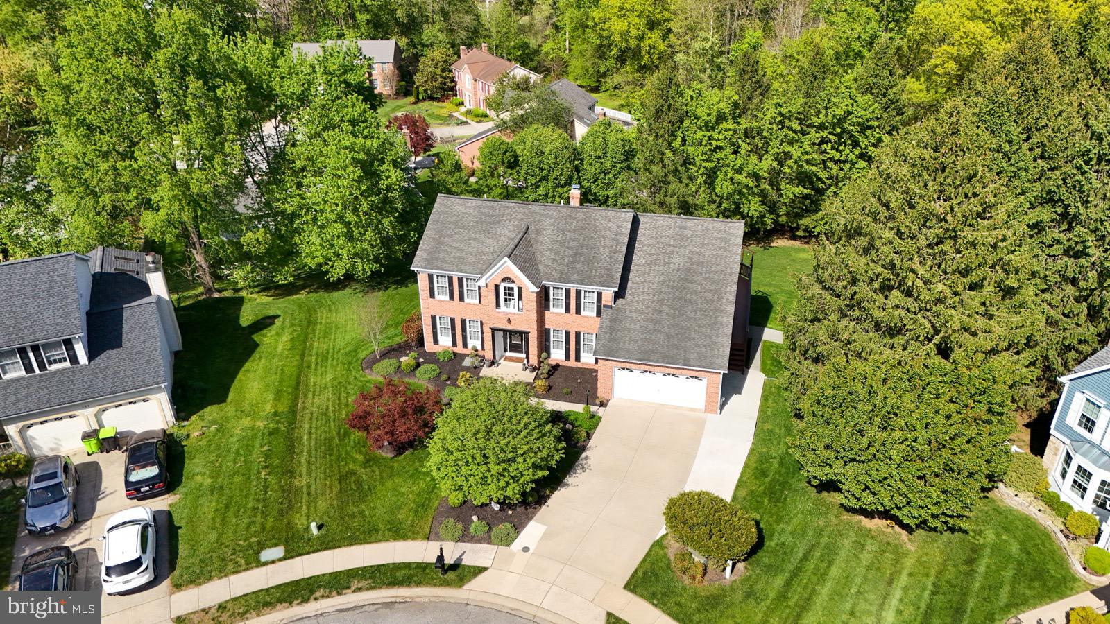 906 FEATHERSTONE COURT