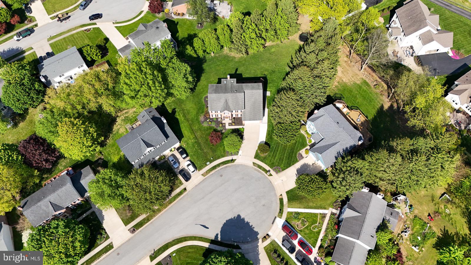 906 FEATHERSTONE COURT