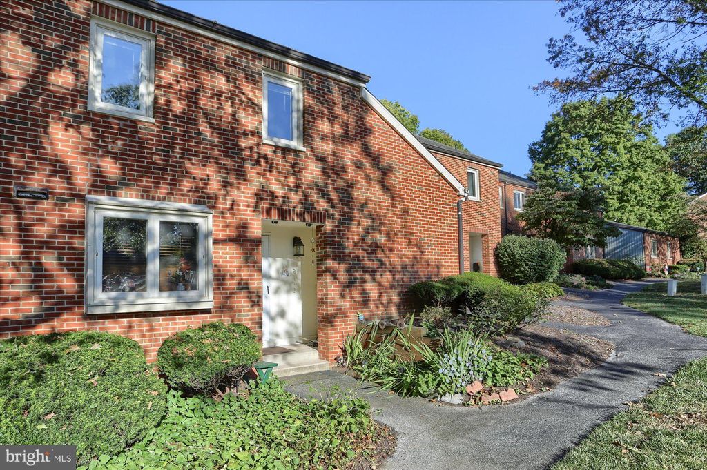 Photo of 25 BEECHTREE LN, MOUNTVILLE, PA 17554 (MLS # PALA2041032)