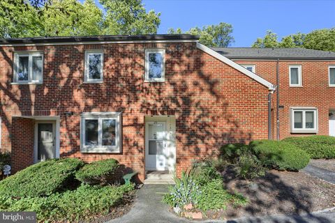 Photo of 25 BEECHTREE LN, MOUNTVILLE, PA 17554 (MLS # PALA2041032)