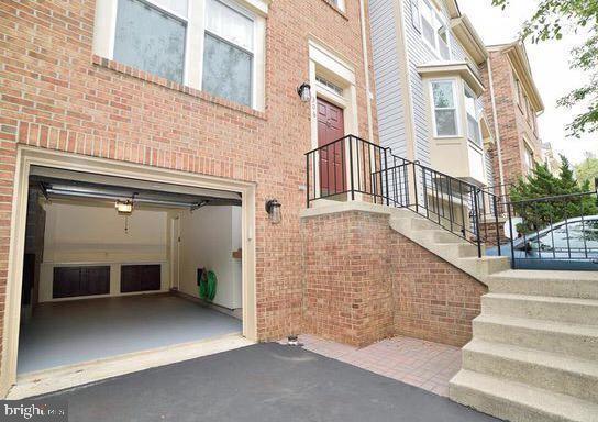 AMBERFIELD - Residential Lease