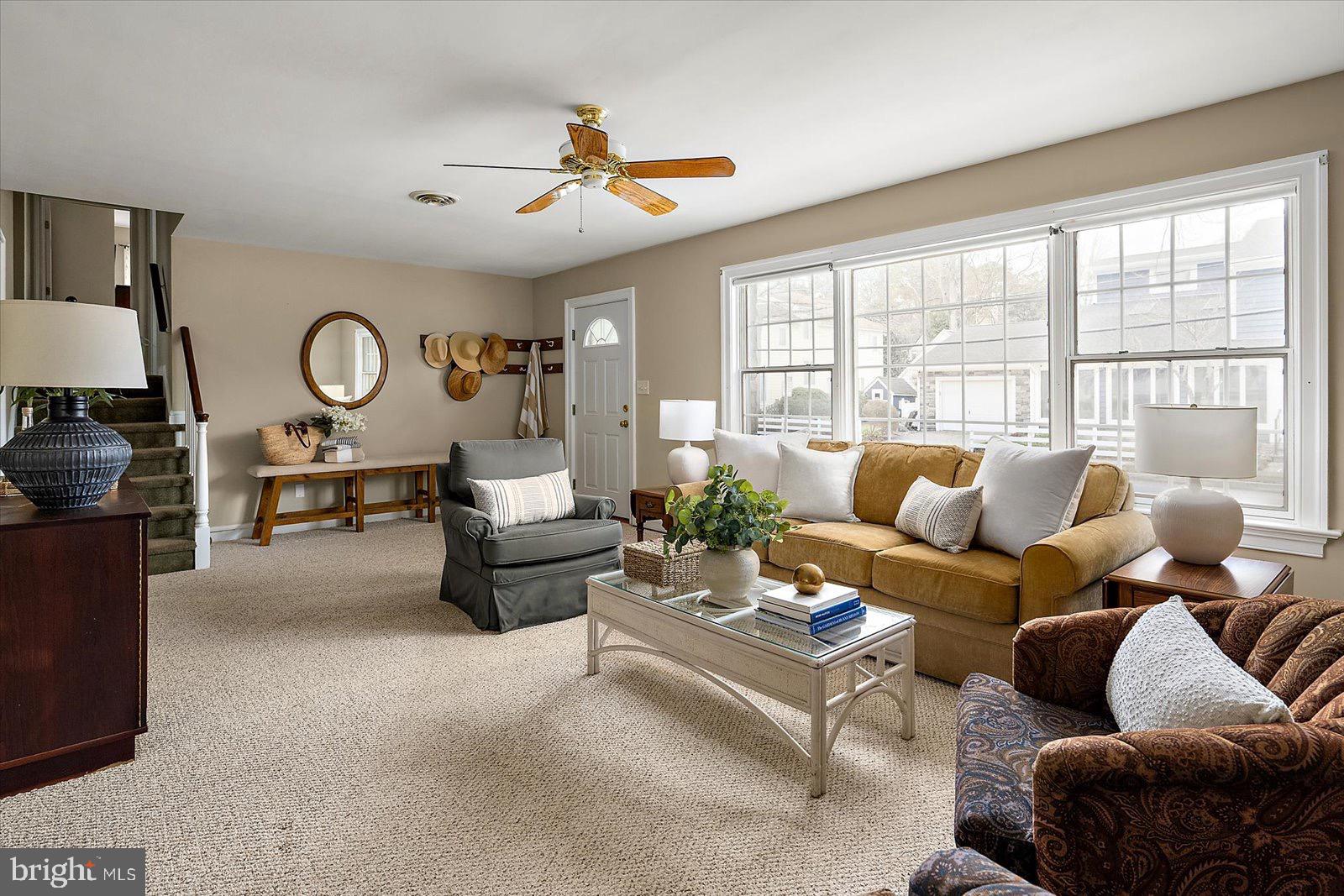 COUNTRY CLUB ESTATES - Residential