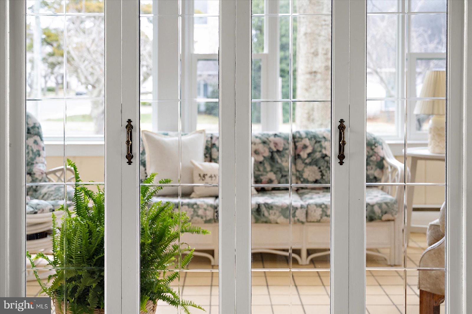 COUNTRY CLUB ESTATES - Residential