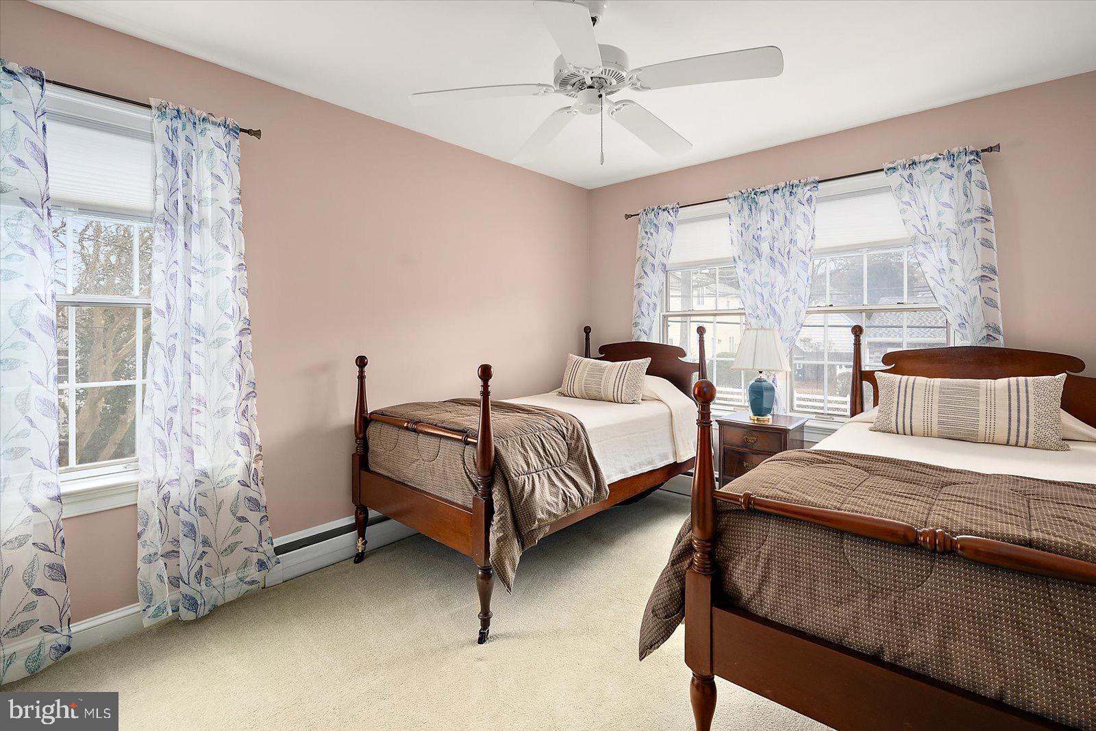 COUNTRY CLUB ESTATES - Residential