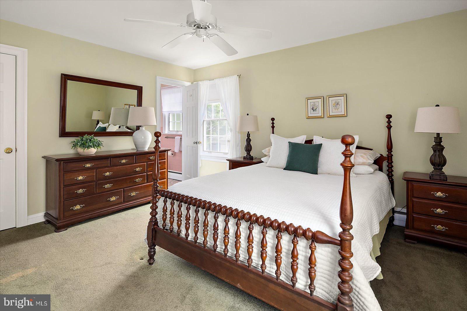 COUNTRY CLUB ESTATES - Residential