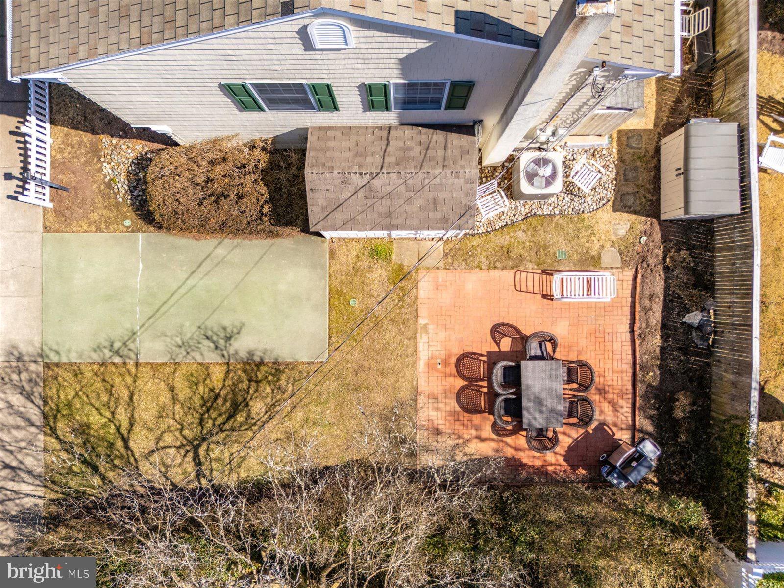 COUNTRY CLUB ESTATES - Residential