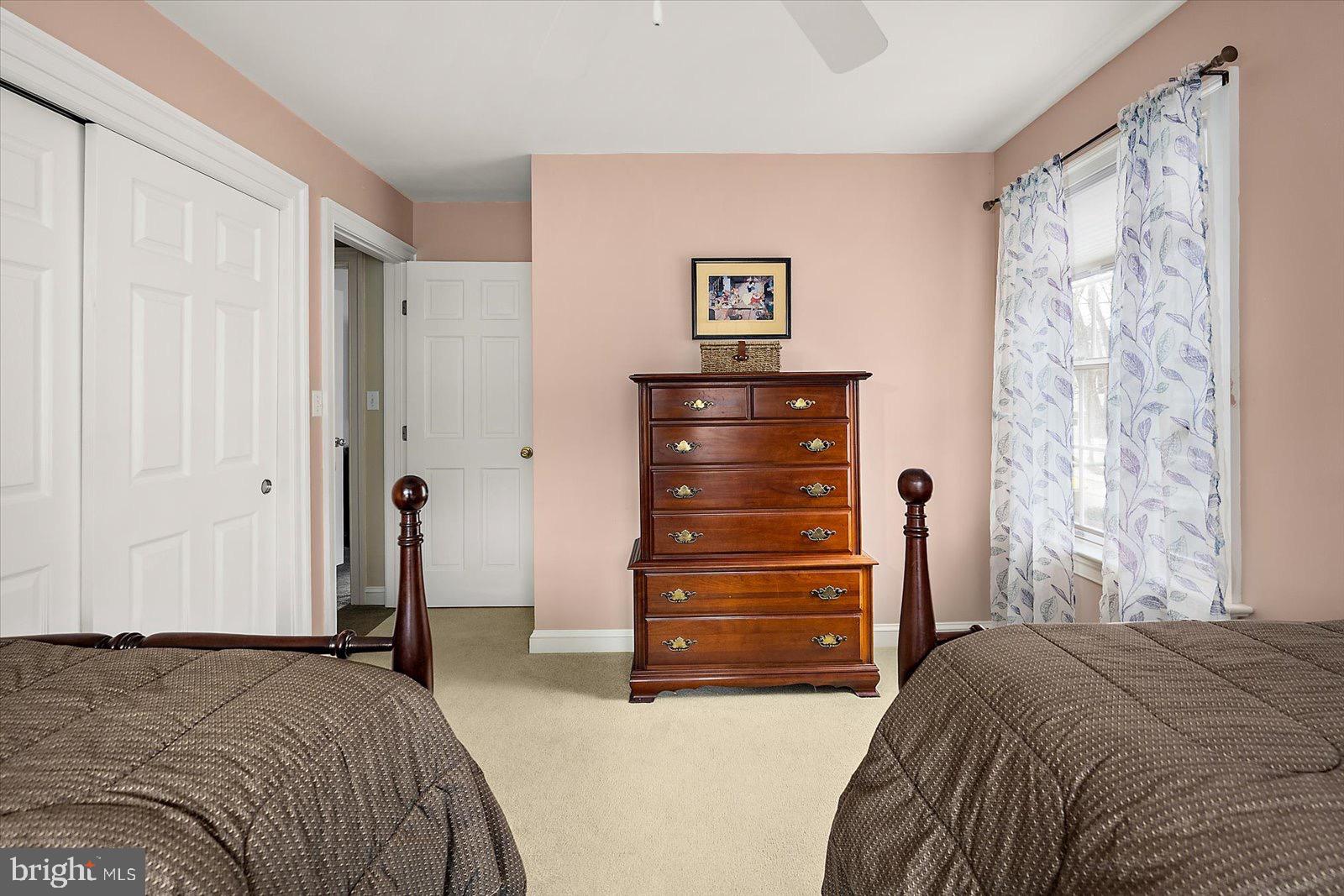 COUNTRY CLUB ESTATES - Residential