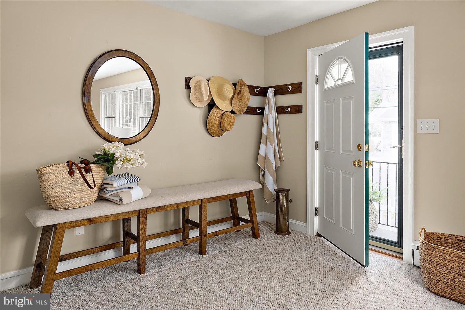 COUNTRY CLUB ESTATES - Residential