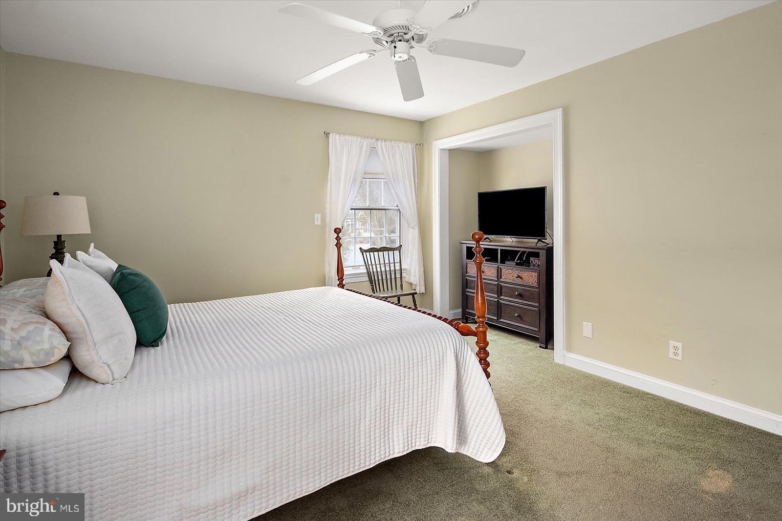 COUNTRY CLUB ESTATES - Residential