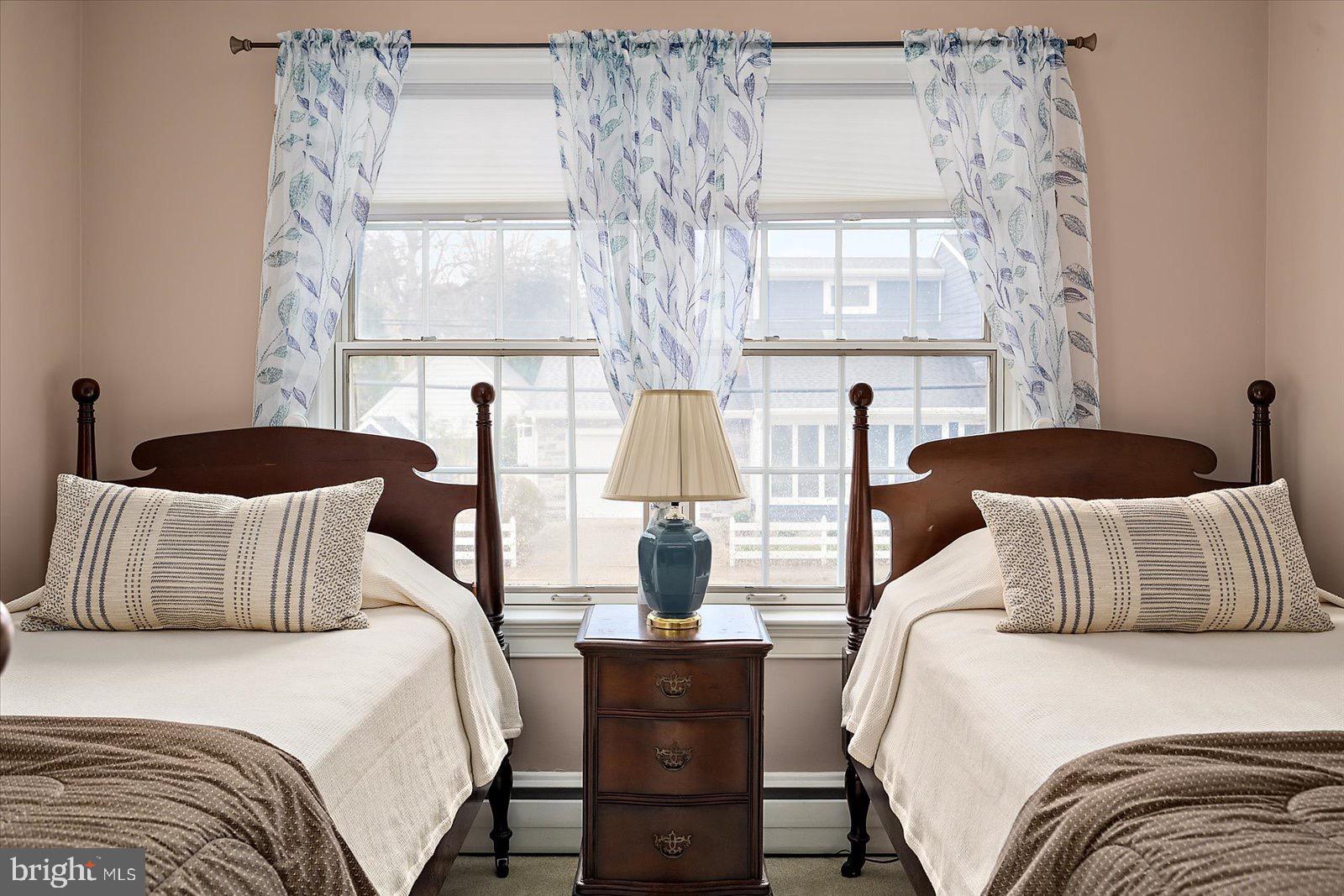 COUNTRY CLUB ESTATES - Residential