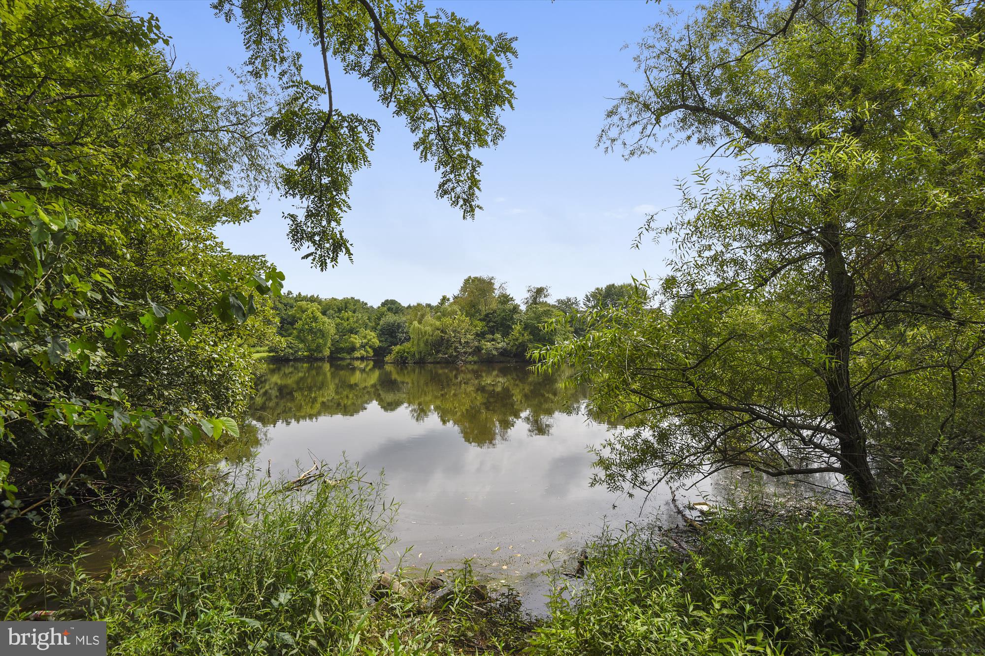 FLOWER HILL - Residential