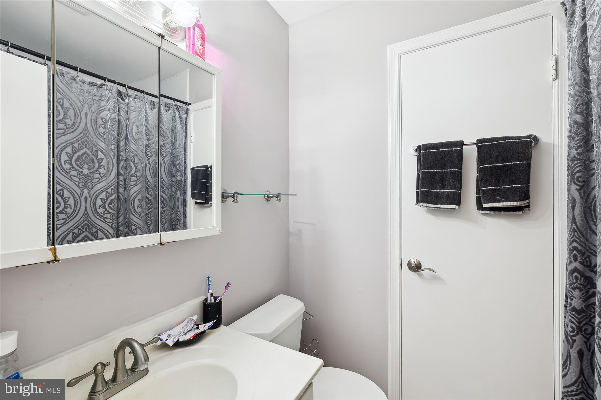 FLOWER HILL - Residential