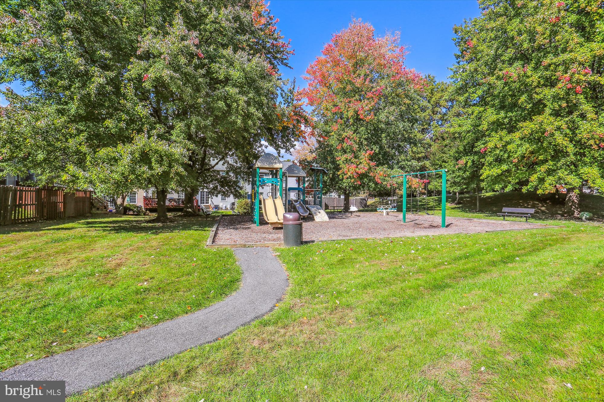 FLOWER HILL - Residential