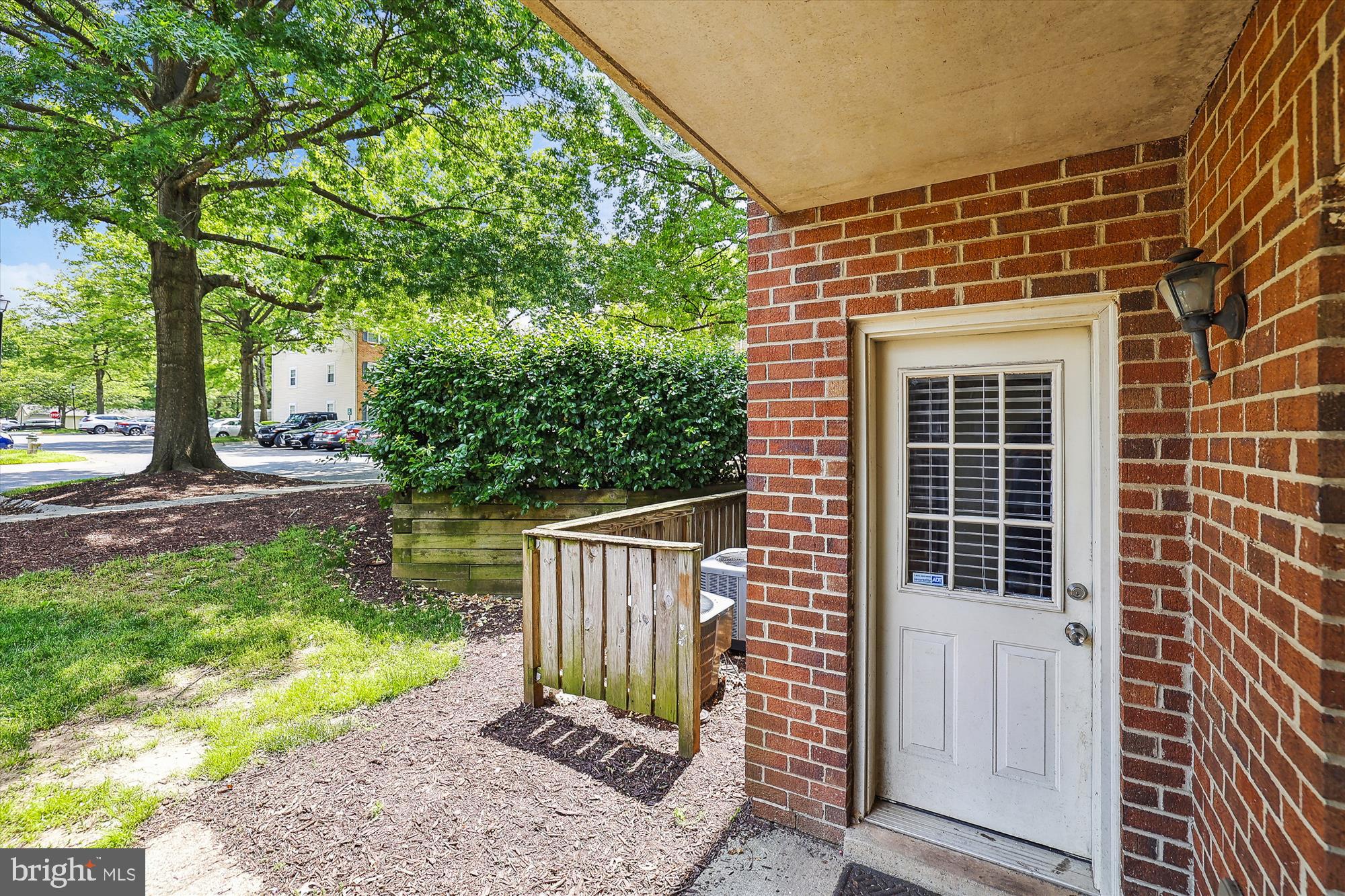 FLOWER HILL - Residential