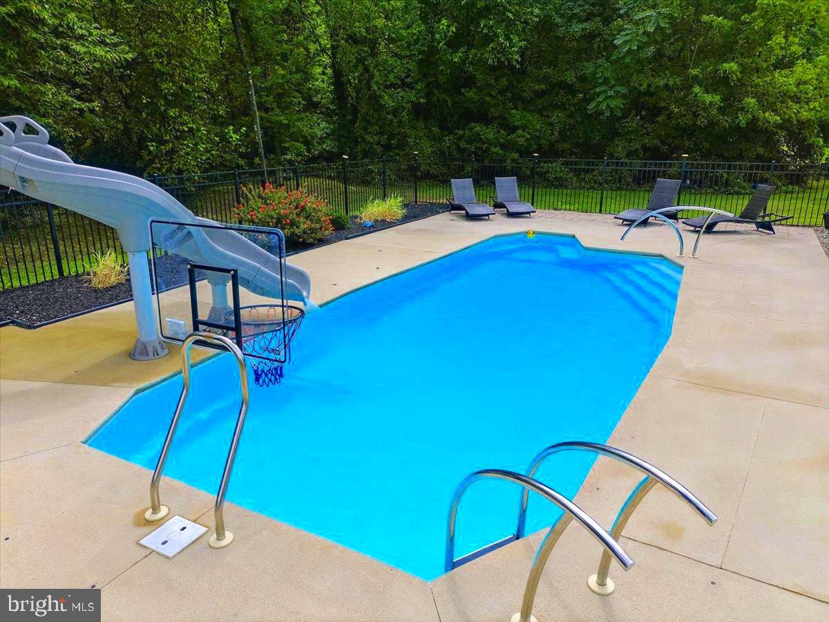 107 BRYAN WAY