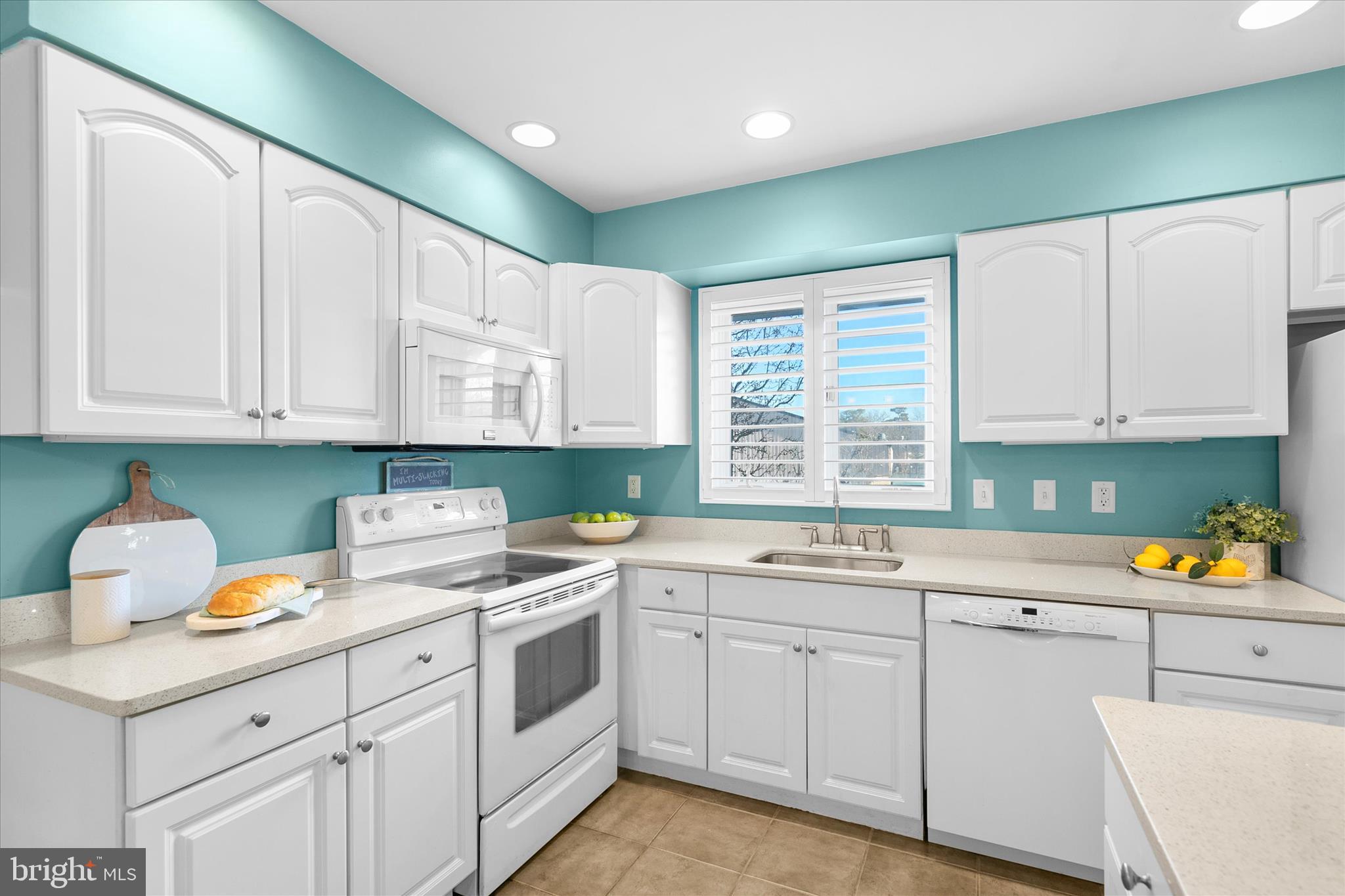 SEA COLONY WEST - Residential