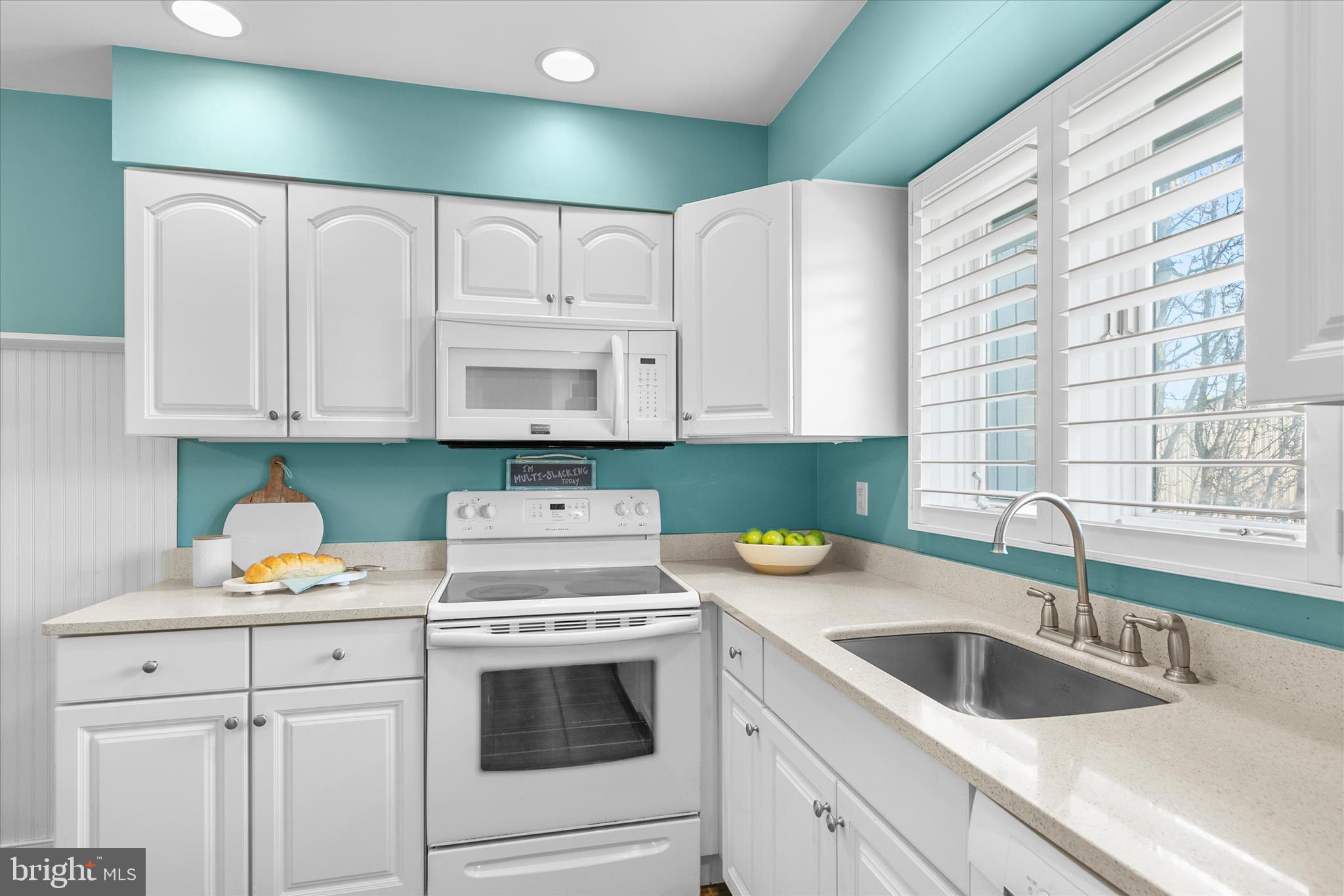 SEA COLONY WEST - Residential