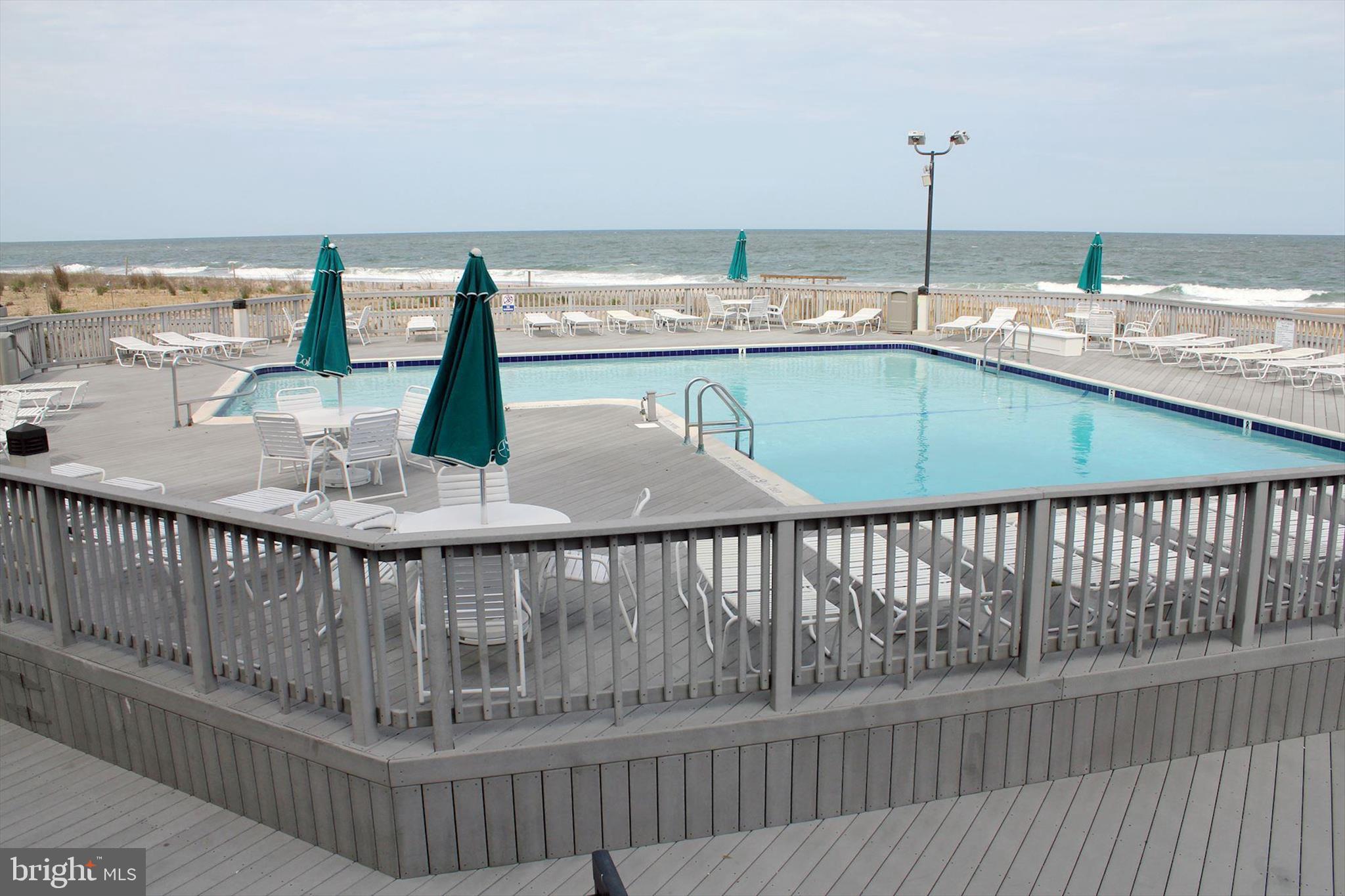 SEA COLONY WEST - Residential