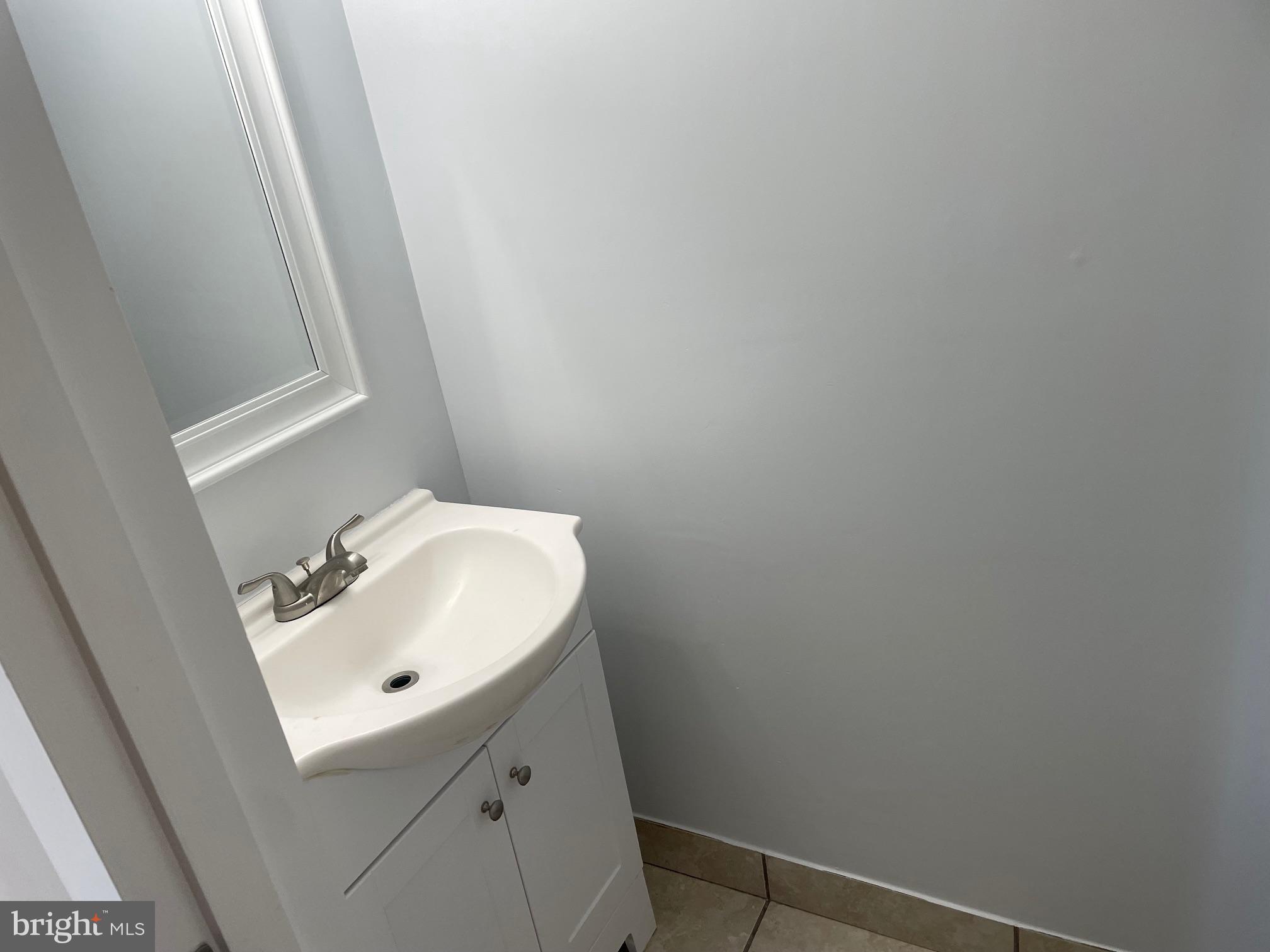 TOWAMENCIN CONDOS - Residential Lease