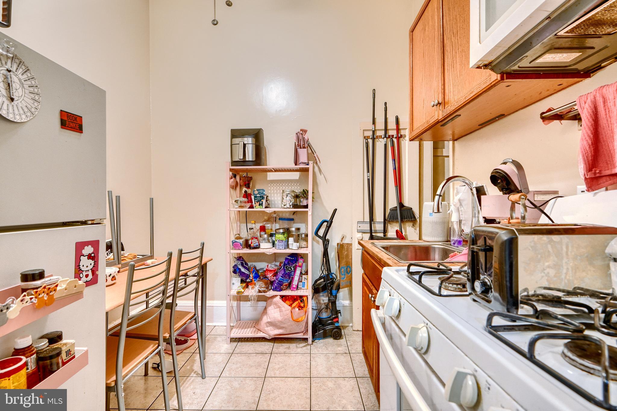 CHARLES VILLAGE - Residential Income