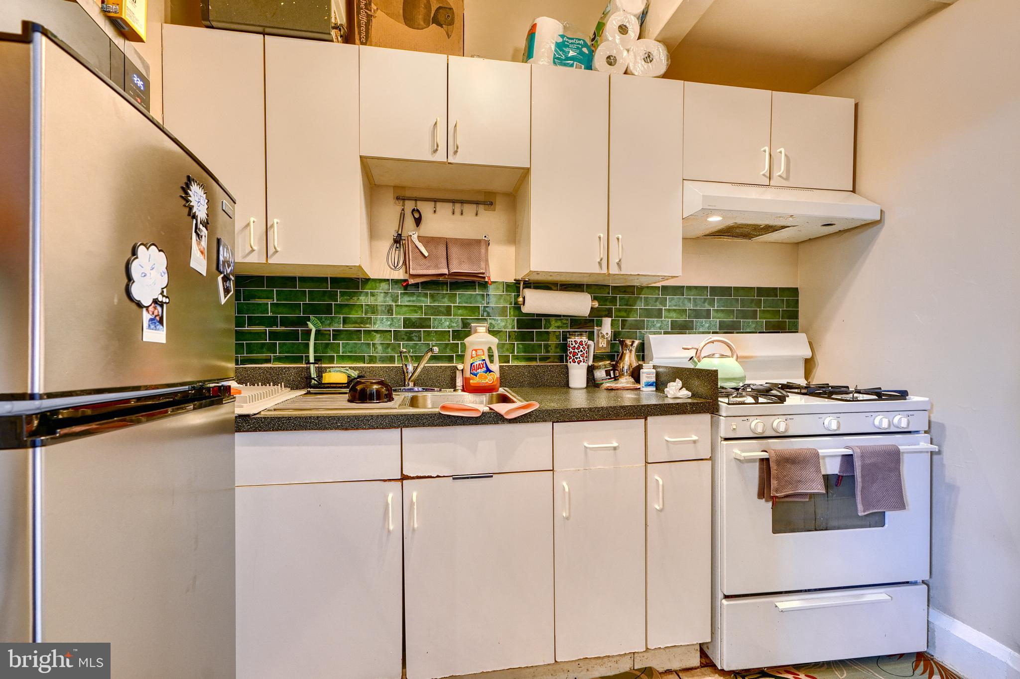 CHARLES VILLAGE - Residential Income